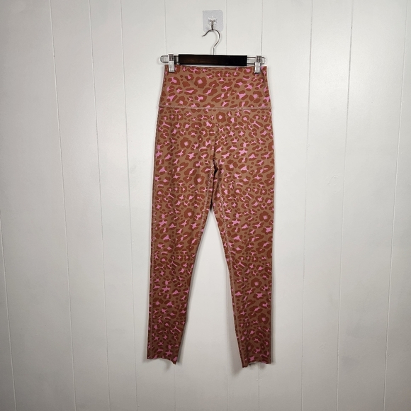 Aerie Offline 7/8 Ankle Leggings High Rise Pink Leopard Animal Print Activewear - Picture 3 of 8